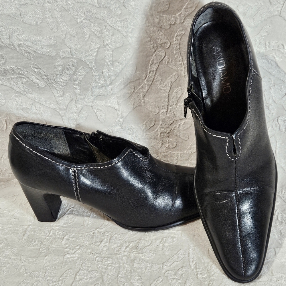 Andiamo Sassy Black Leather Booties - Picture 14 of 14